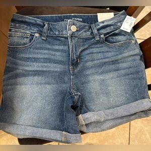 Maurices Women's Blue Denim Shorts NWT Sz 8